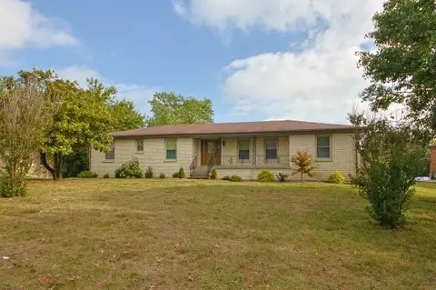 130 Village Ct, Winchester, KY 40391