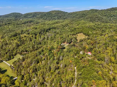 View/Area - 400 Mccarter Branch Rd, Berea, KY 40403 photo 3 of 4