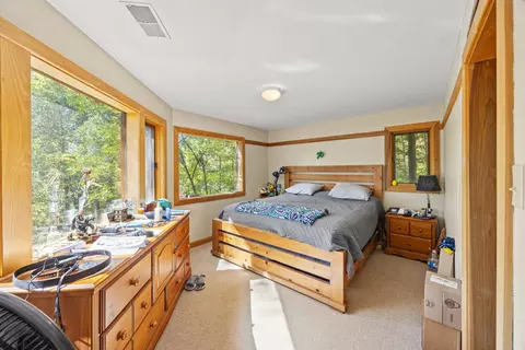 Bedroom - 400 Mccarter Branch Rd, Berea, KY 40403 photo 5 of 9