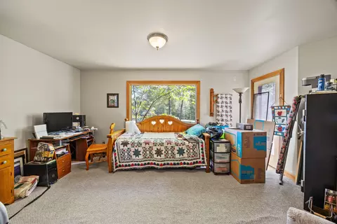 Bedroom - 400 Mccarter Branch Rd, Berea, KY 40403 photo 3 of 9