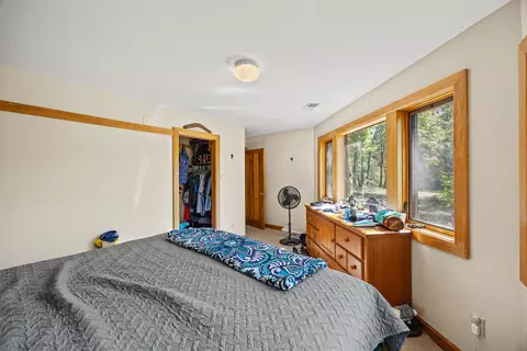 Bedroom - 400 Mccarter Branch Rd, Berea, KY 40403 photo 6 of 9
