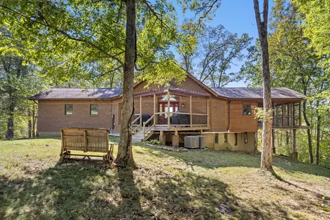 Exterior - 400 Mccarter Branch Rd, Berea, KY 40403 photo 4 of 10