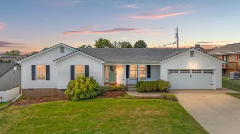 202 Rookwood Ct, Richmond, KY 40475
