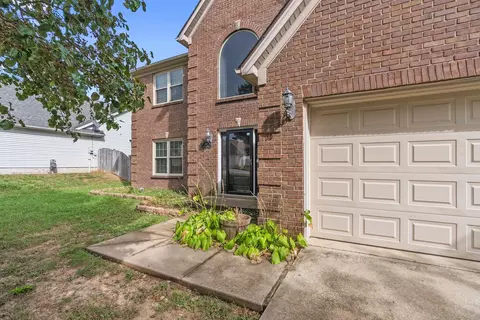Exterior - 151 Hemingway Pl, Georgetown, KY 40324 photo 3 of 7