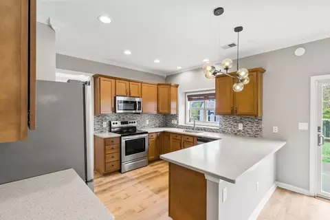 Kitchen - 151 Hemingway Pl, Georgetown, KY 40324 photo 5 of 5
