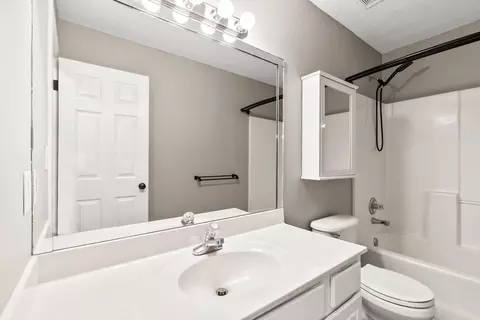 Bath - 151 Hemingway Pl, Georgetown, KY 40324 photo 4 of 5
