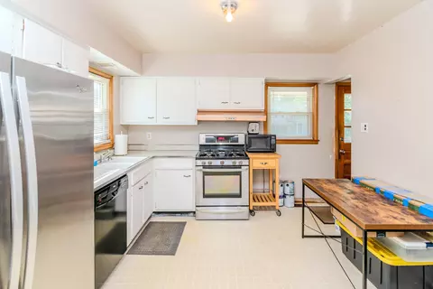 242 E Lowry Ln, Lexington, KY 40503