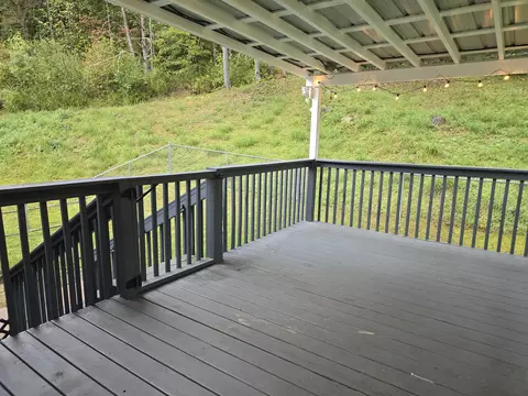 Exterior - 6 Hampton Ct, Middlesboro, KY 40965 photo 4 of 15