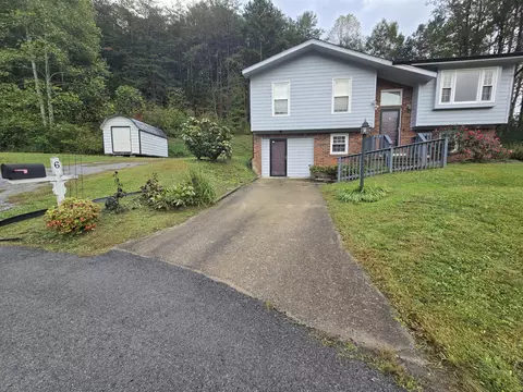 Exterior - 6 Hampton Ct, Middlesboro, KY 40965 photo 10 of 15