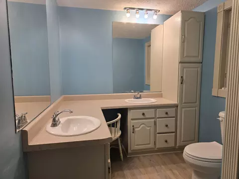Bath - 6 Hampton Ct, Middlesboro, KY 40965 photo 4 of 4