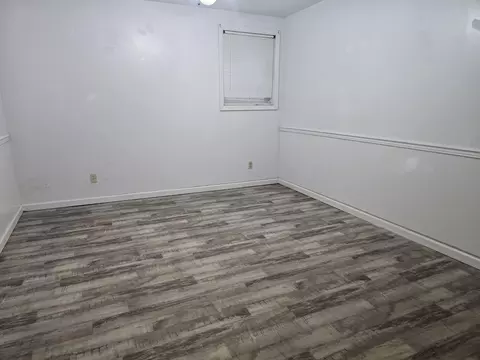 Bedroom - 6 Hampton Ct, Middlesboro, KY 40965 photo 5 of 6
