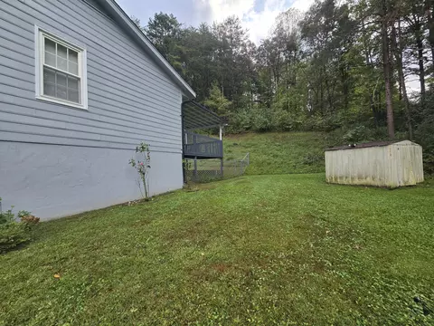 Exterior - 6 Hampton Ct, Middlesboro, KY 40965 photo 13 of 15