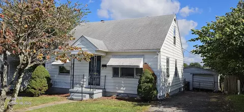 425 Emerson Dr, Lexington, KY 40505