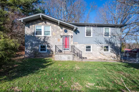 109 Herndon St, Berea, KY 40403