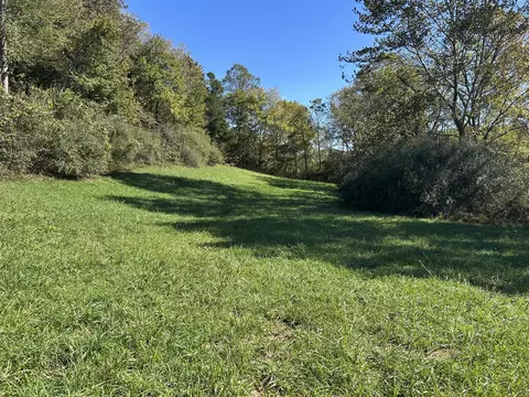 9999 Highway 472, Manchester, KY 40962