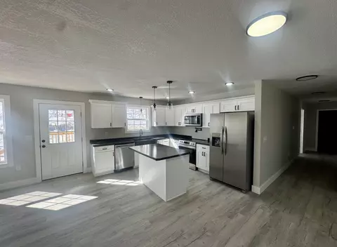 Kitchen - 153 Malibu Dr, Corbin, KY 40701 photo 1 of 2
