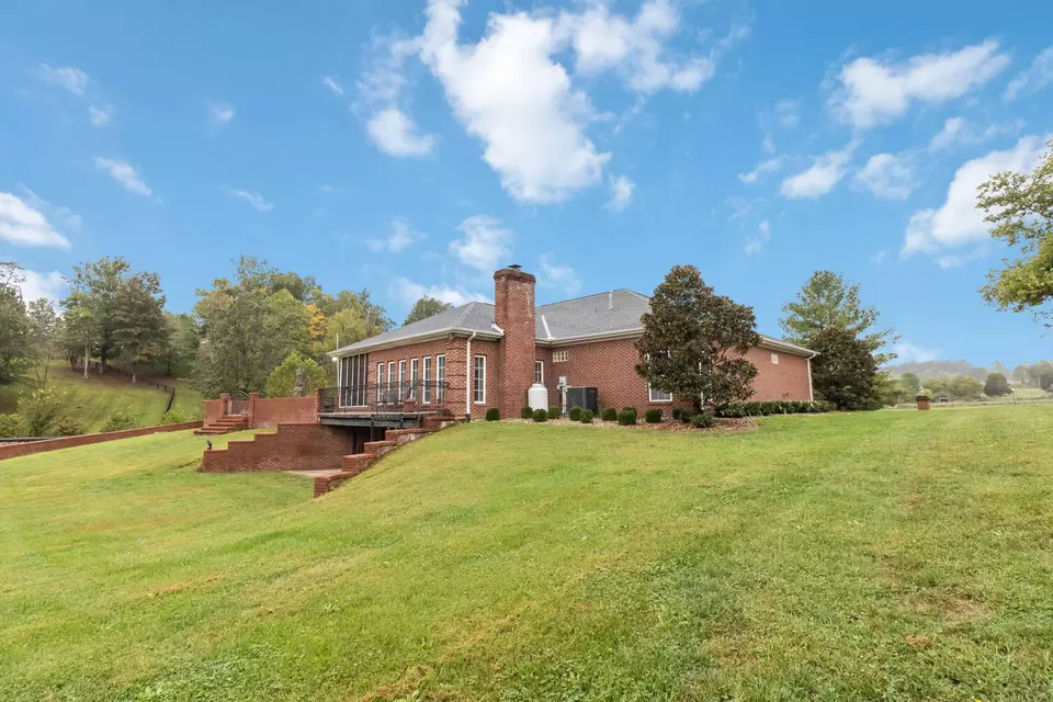Exterior - 16 Summer Breeze Dr, Somerset, KY 42503 photo 15 of 16