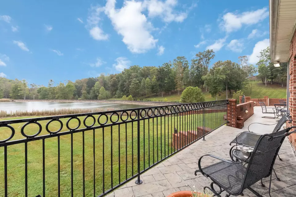 Exterior - 16 Summer Breeze Dr, Somerset, KY 42503 photo 13 of 16