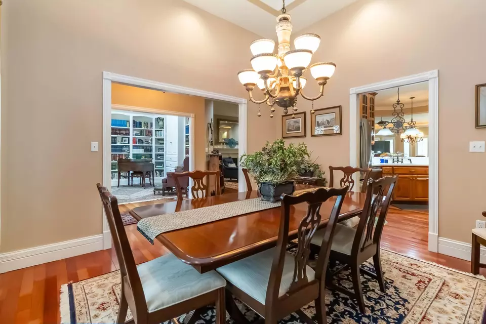 Dining - 16 Summer Breeze Dr, Somerset, KY 42503 photo 2 of 6