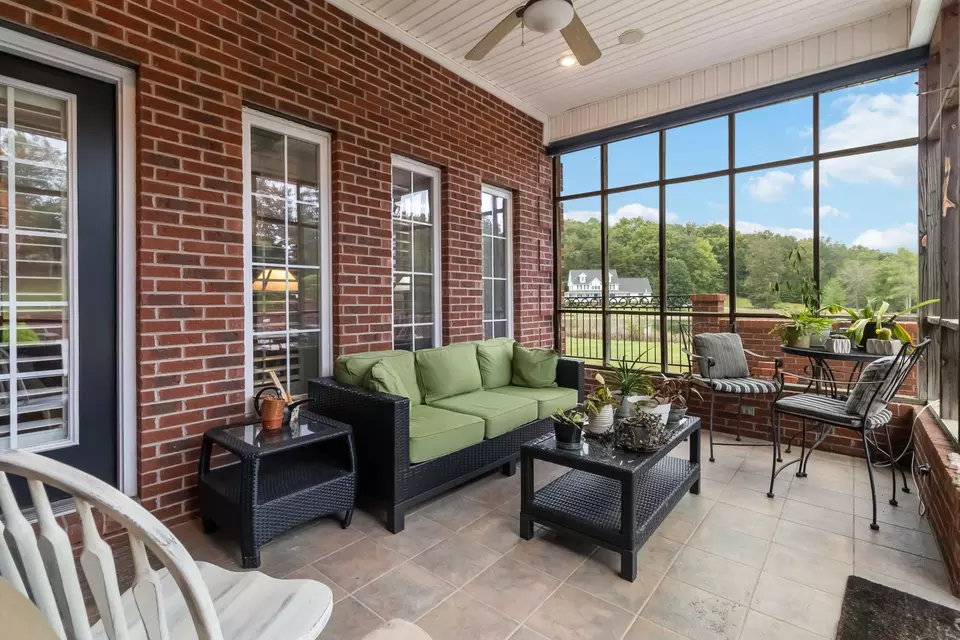 Exterior - 16 Summer Breeze Dr, Somerset, KY 42503 photo 8 of 16