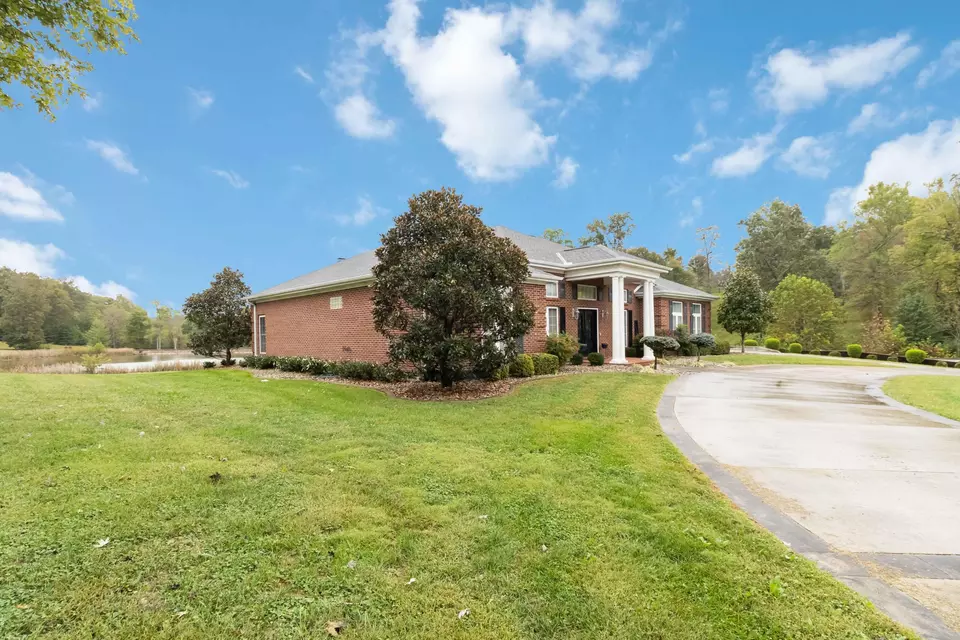 Exterior - 16 Summer Breeze Dr, Somerset, KY 42503 photo 5 of 16