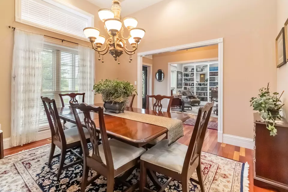 Dining - 16 Summer Breeze Dr, Somerset, KY 42503 photo 3 of 6