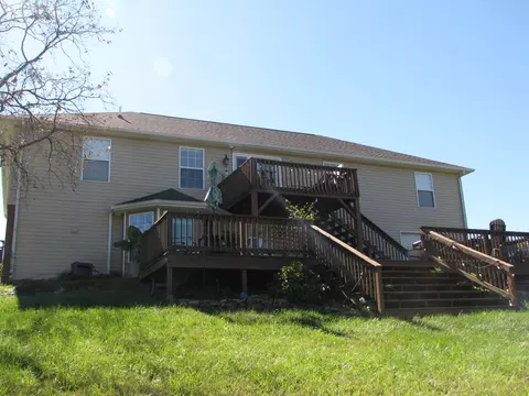 Exterior - 565 Prather Dr, Nancy, KY 42544 photo 2 of 5