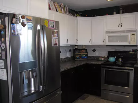 Kitchen - 565 Prather Dr, Nancy, KY 42544 photo 2 of 3