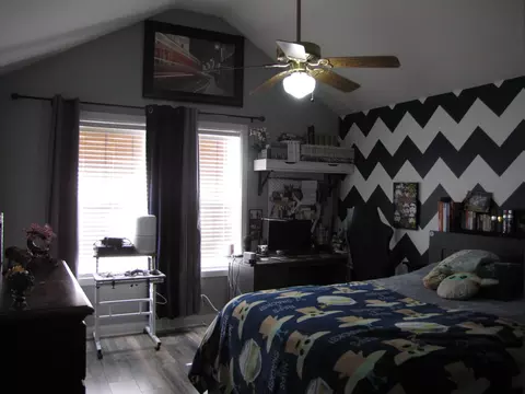 Bedroom - 565 Prather Dr, Nancy, KY 42544 photo 4 of 10