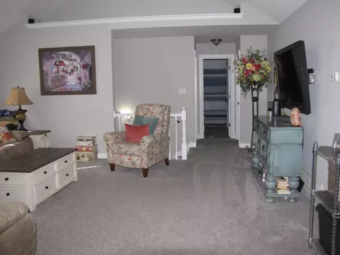 Entry Way - 565 Prather Dr, Nancy, KY 42544 photo 1 of 2