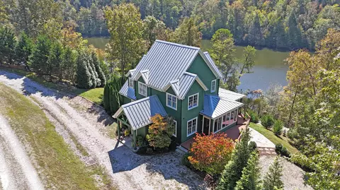 420 Alan Lewis Rd, East Bernstadt, KY 40729