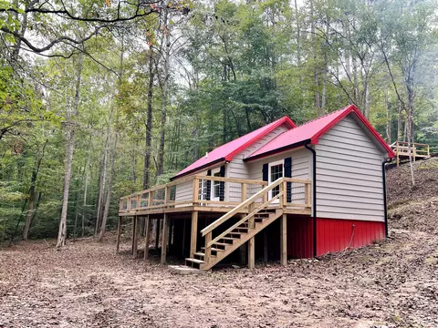 450 Wildwood Rd, Burnside, KY 42519