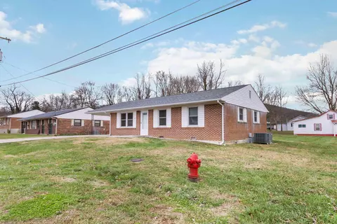 64 Bess Ann Ct, Monticello, KY 42633