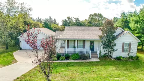 388 Rolling Hills Rd, Mount Vernon, KY 40456
