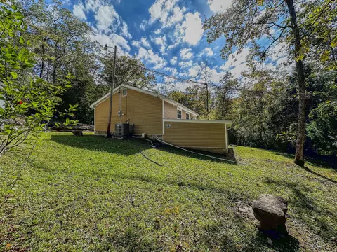 Exterior - 34 Jasper Circle Dr, Burnside, KY 42519 photo 3 of 12
