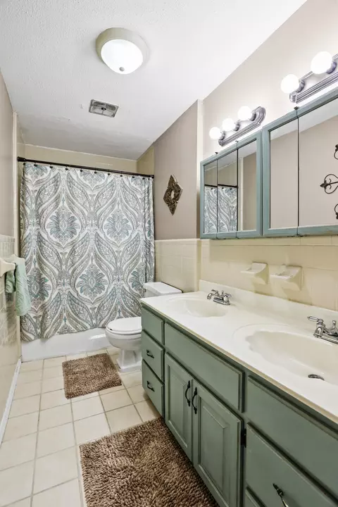 Bath - 82 Wilson Rd, Keavy, KY 40737 photo 1 of 1