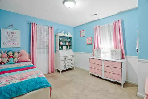 Bedroom - 82 Wilson Rd, Keavy, KY 40737 photo 3 of 5