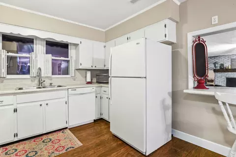 Kitchen - 82 Wilson Rd, Keavy, KY 40737 photo 2 of 2