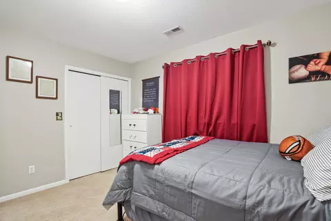 Bedroom - 82 Wilson Rd, Keavy, KY 40737 photo 2 of 5