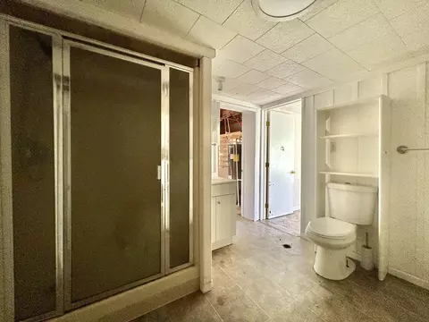 Bath - 93 E Antioch Ave, Burnside, KY 42519 photo 2 of 2