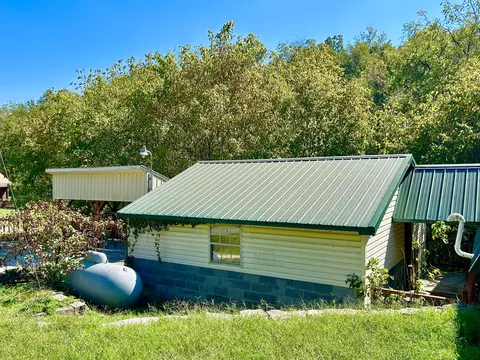 Exterior - 93 E Antioch Ave, Burnside, KY 42519 photo 5 of 12