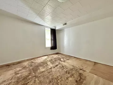 Bedroom - 93 E Antioch Ave, Burnside, KY 42519 photo 2 of 2
