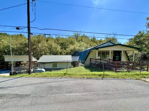 93 E Antioch Ave, Burnside, KY 42519