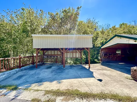 Exterior - 93 E Antioch Ave, Burnside, KY 42519 photo 6 of 12