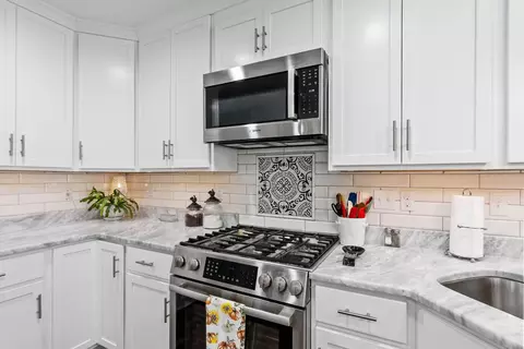 Kitchen - 111 Lynne Dr, Berea, KY 40403 photo 5 of 5