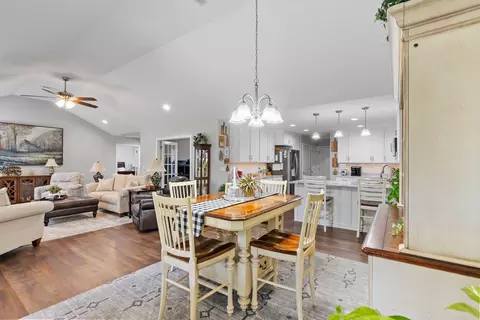 Dining - 111 Lynne Dr, Berea, KY 40403 photo 2 of 2
