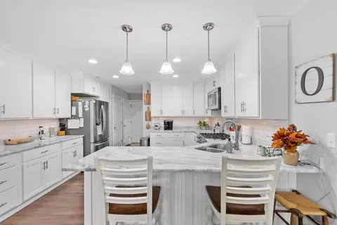 Kitchen - 111 Lynne Dr, Berea, KY 40403 photo 2 of 5
