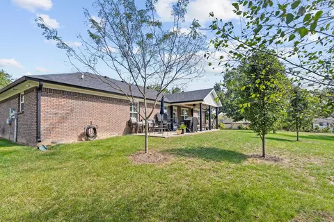 Exterior - 111 Lynne Dr, Berea, KY 40403 photo 10 of 10