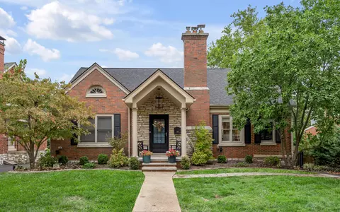 425 Hart Rd, Lexington, KY 40502