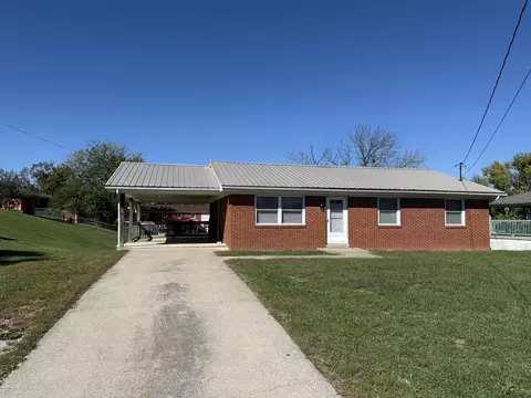 202 Blue Grass Dr, Richmond, KY 40475